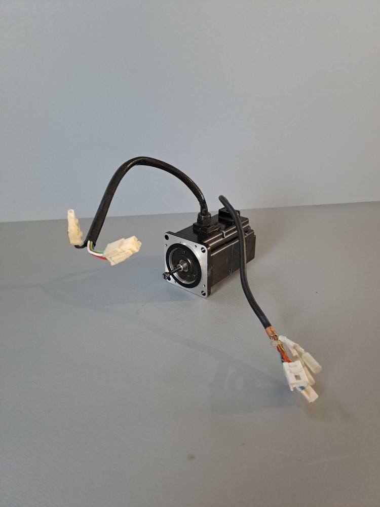 YASKAWA SGMPH01A2AYR12