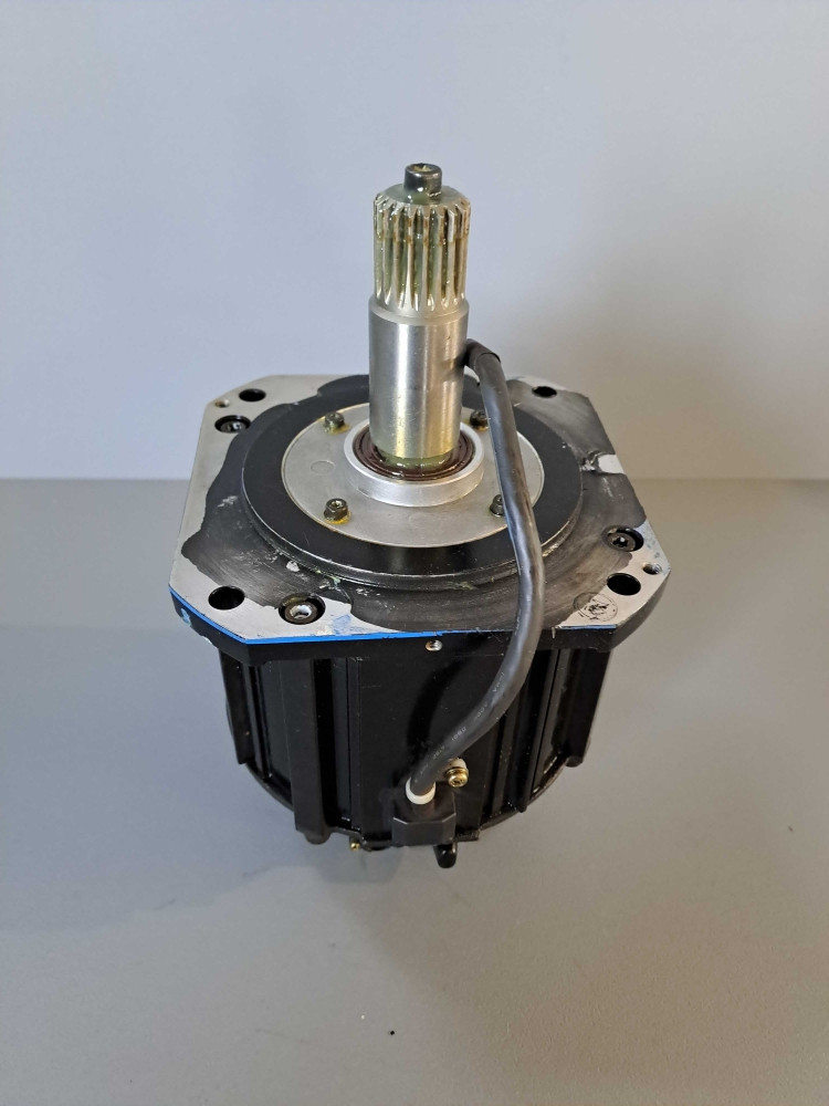 YASKAWA SGMRS-12A2B-YR11