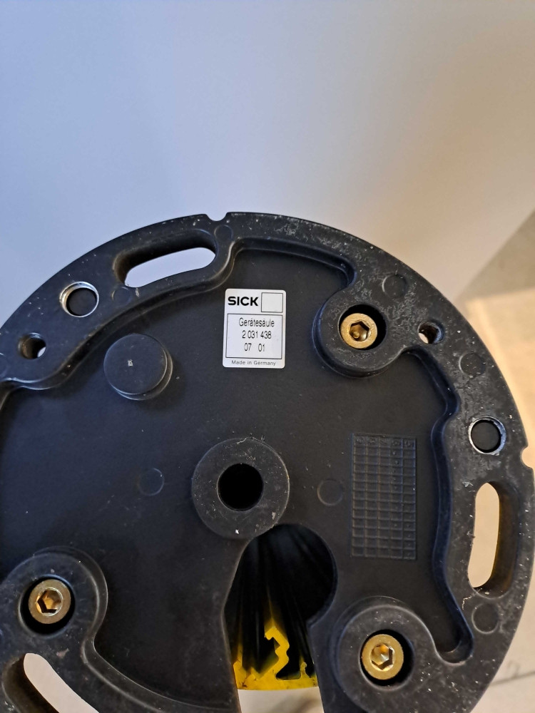 SICK  2031438