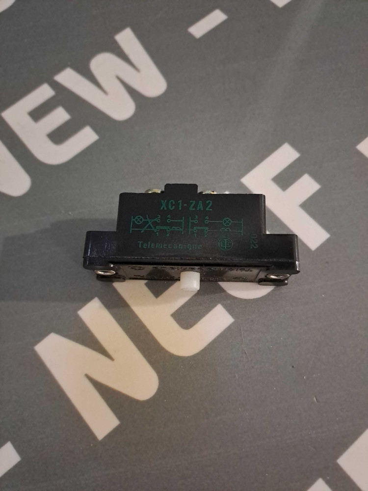 TÉLÉMÉCANIQUE  XC1ZA2