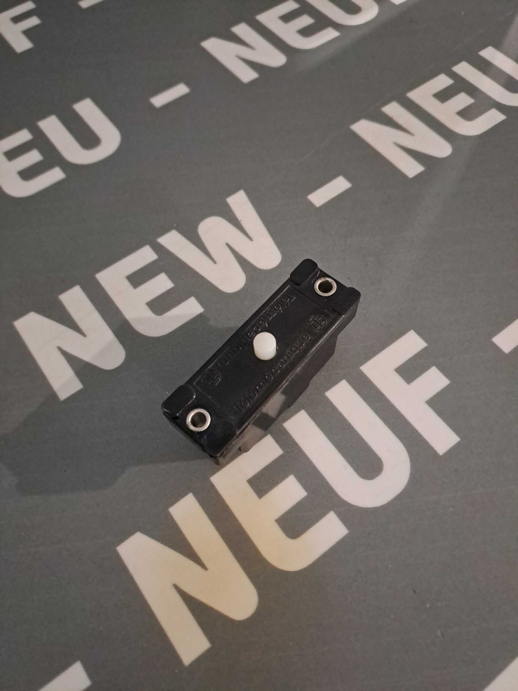 TÉLÉMÉCANIQUE  XC1ZA2