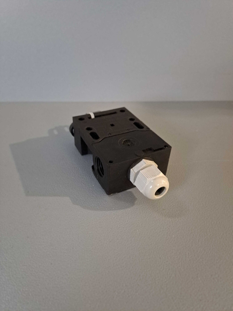 SCHMERSAL AZ15ZVKM16