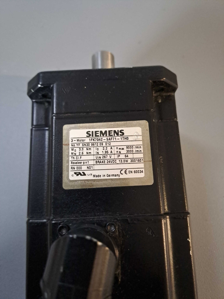 SIEMENS 1FK70425AF711TH0