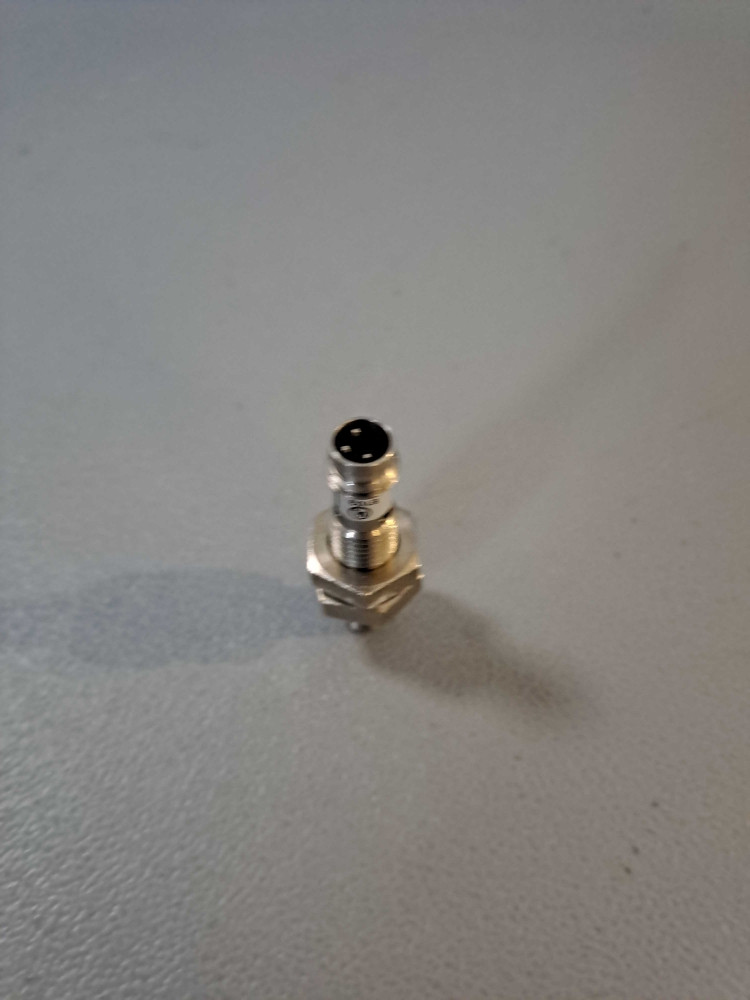 BAUMER IGYX08P17B3/S35L