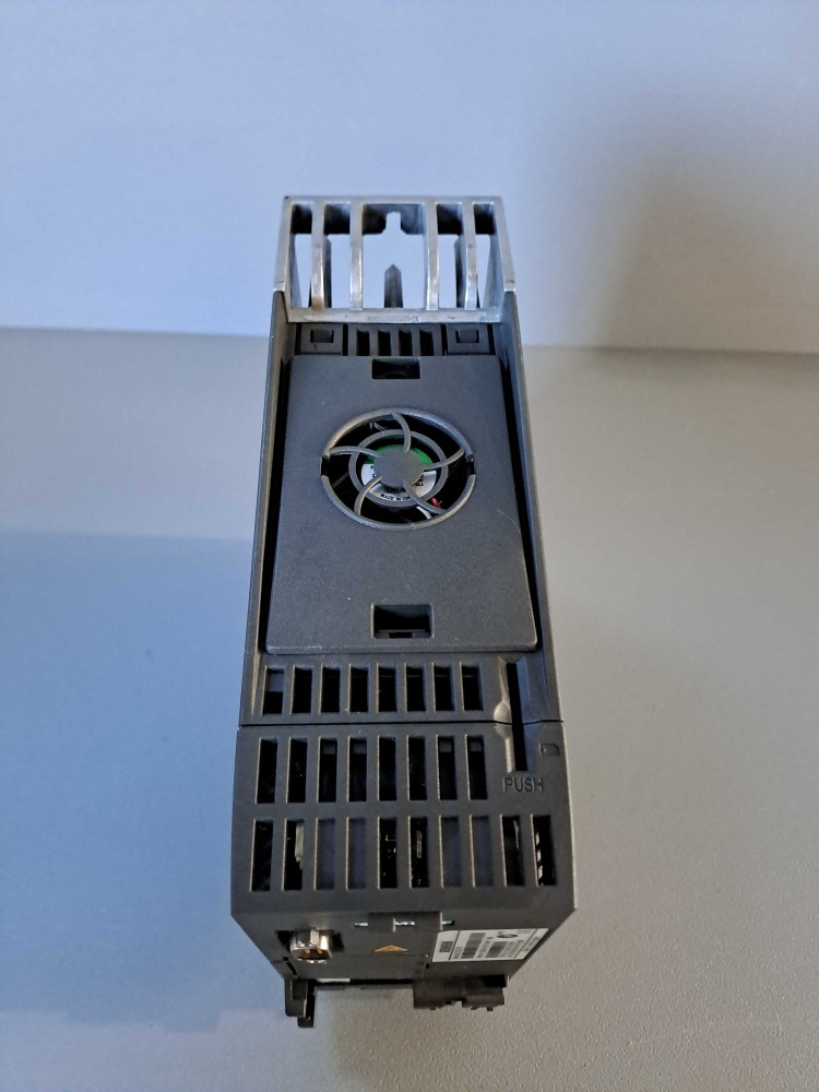 SIEMENS  6SL-3210-1KE11-8AF1