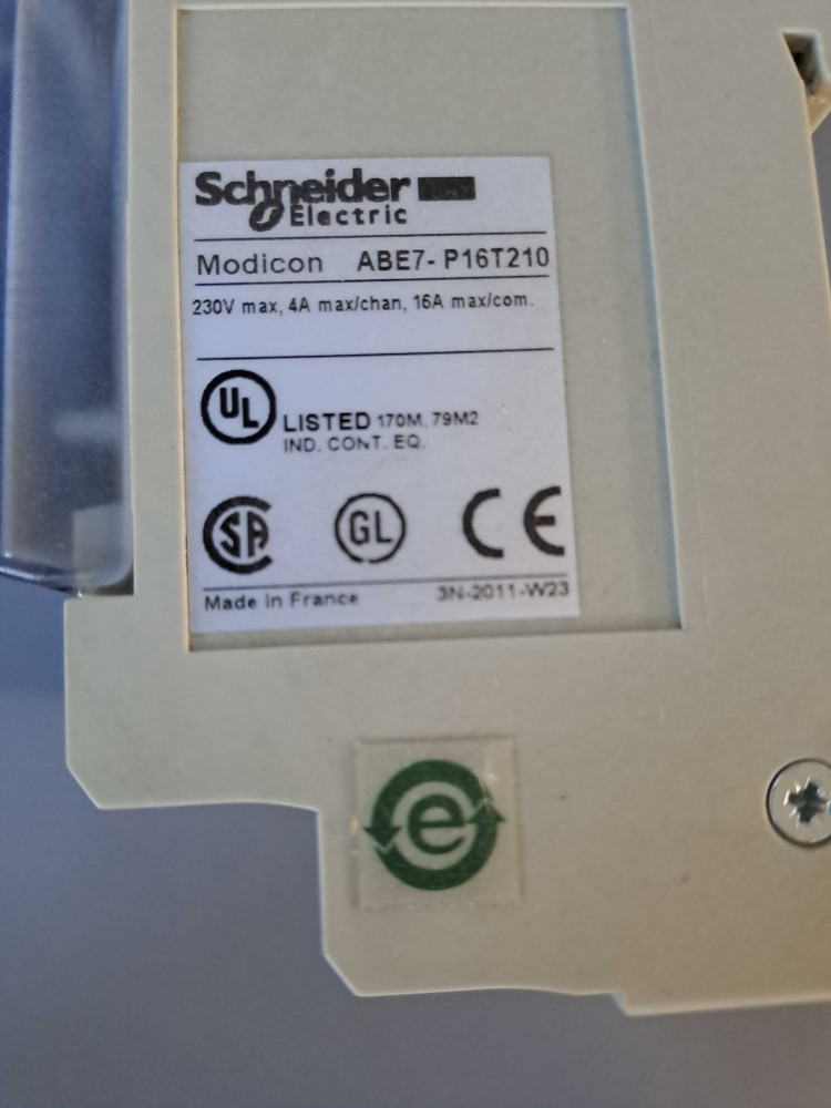SCHNEIDER  ABE7P16T210