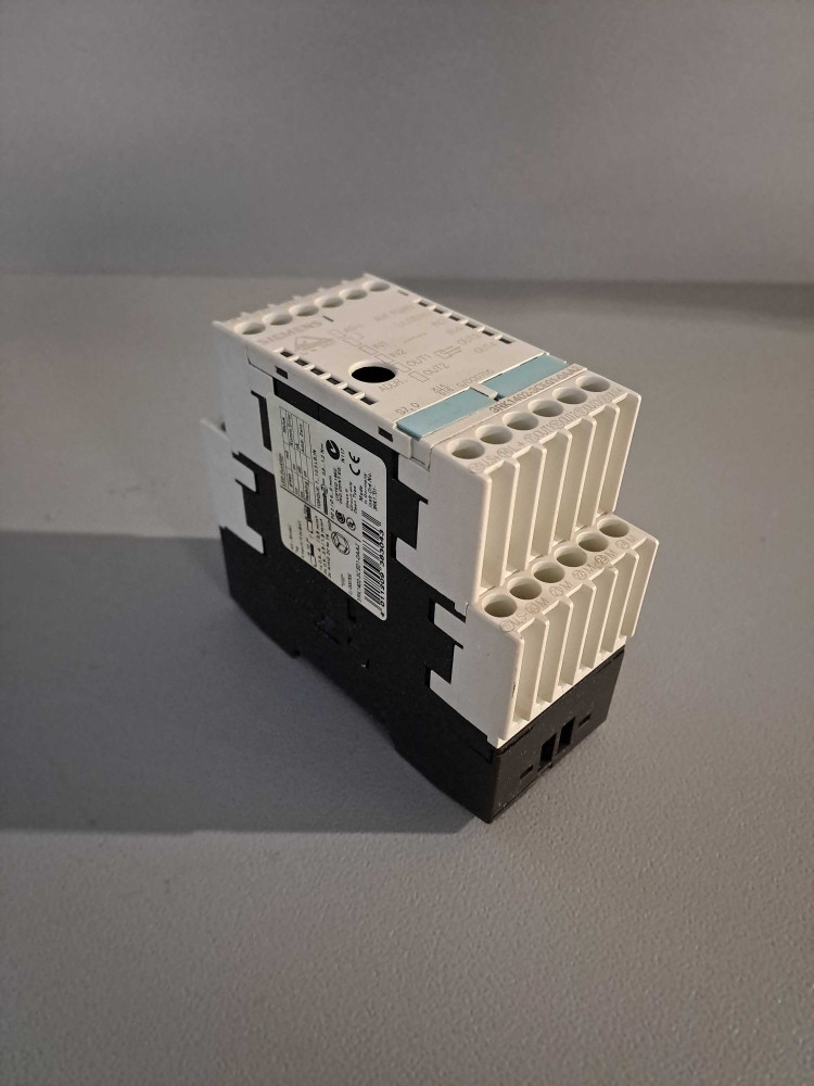 SIEMENS 3RK14023CE010AA2