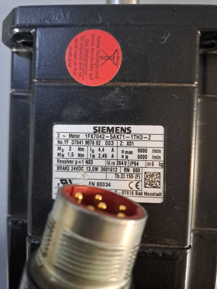 SIEMENS  1FK70425AK711TH3Z