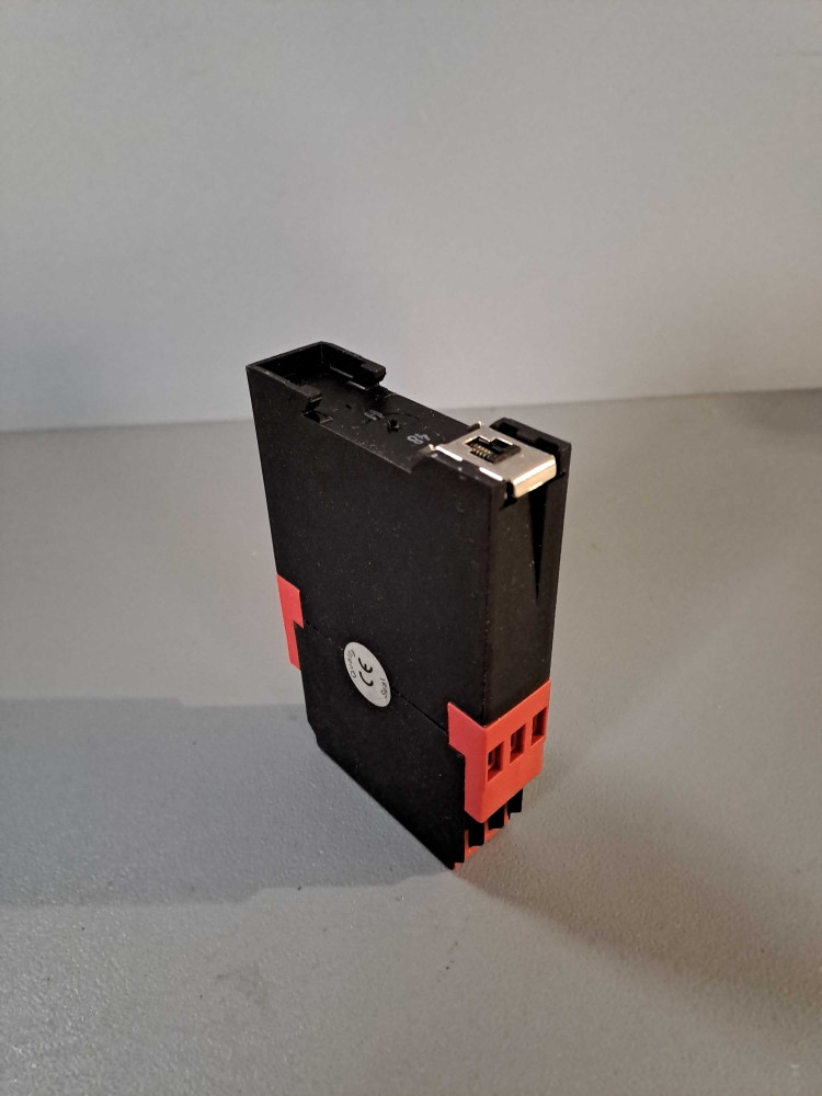 TÉLÉMÉCANIQUE  XPSBA3720