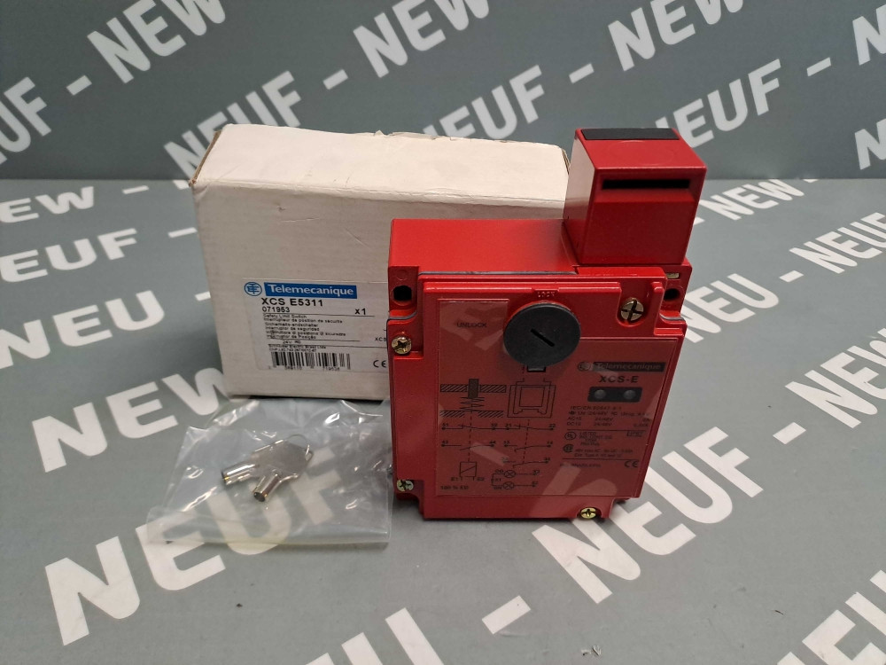 TÉLÉMÉCANIQUE  XCSE5311