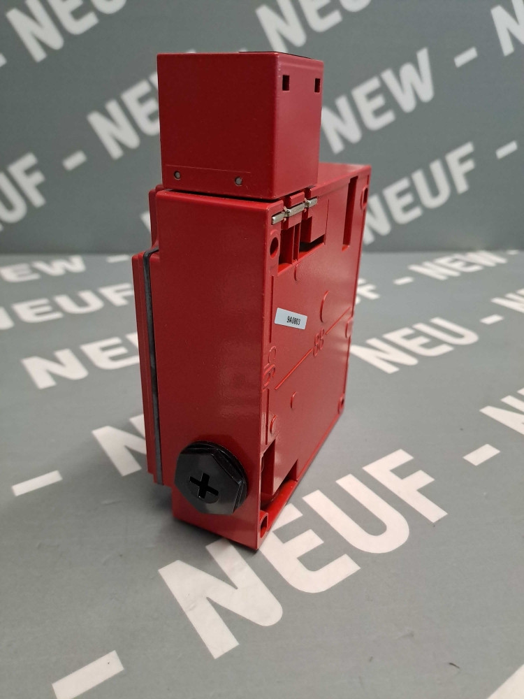 TÉLÉMÉCANIQUE  XCSE5311