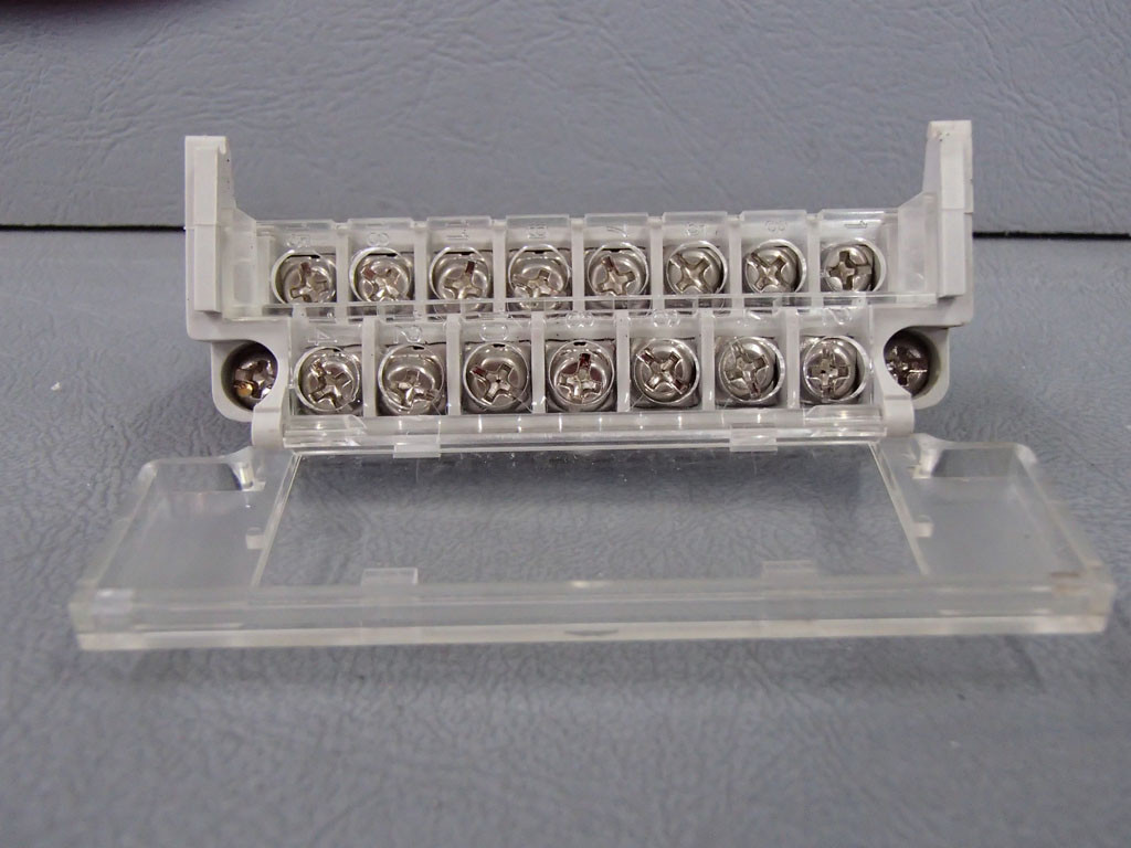 TÉLÉMÉCANIQUE  TSXBLZH01