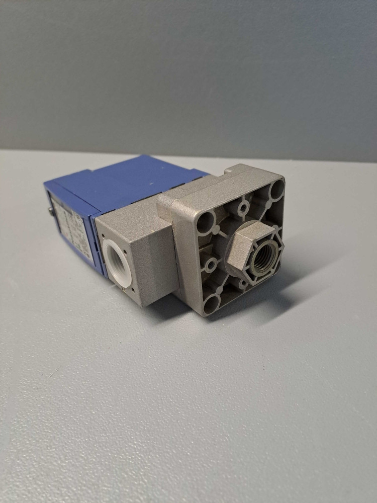 TÉLÉMÉCANIQUE  XMLBM02V2S11