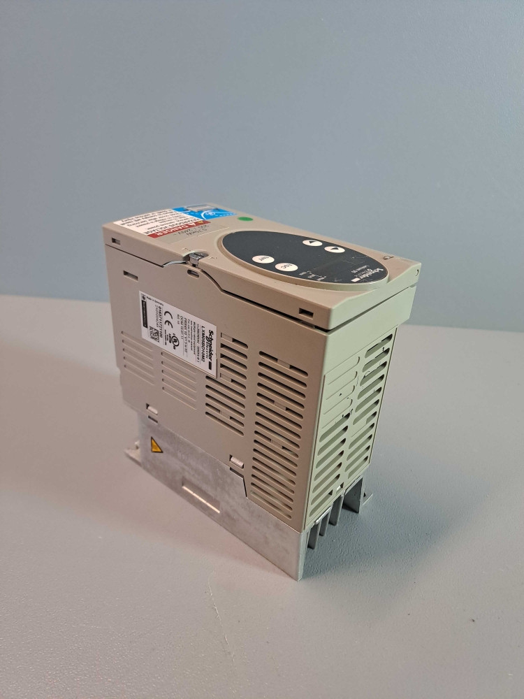 SCHNEIDER LXM05BD10M2