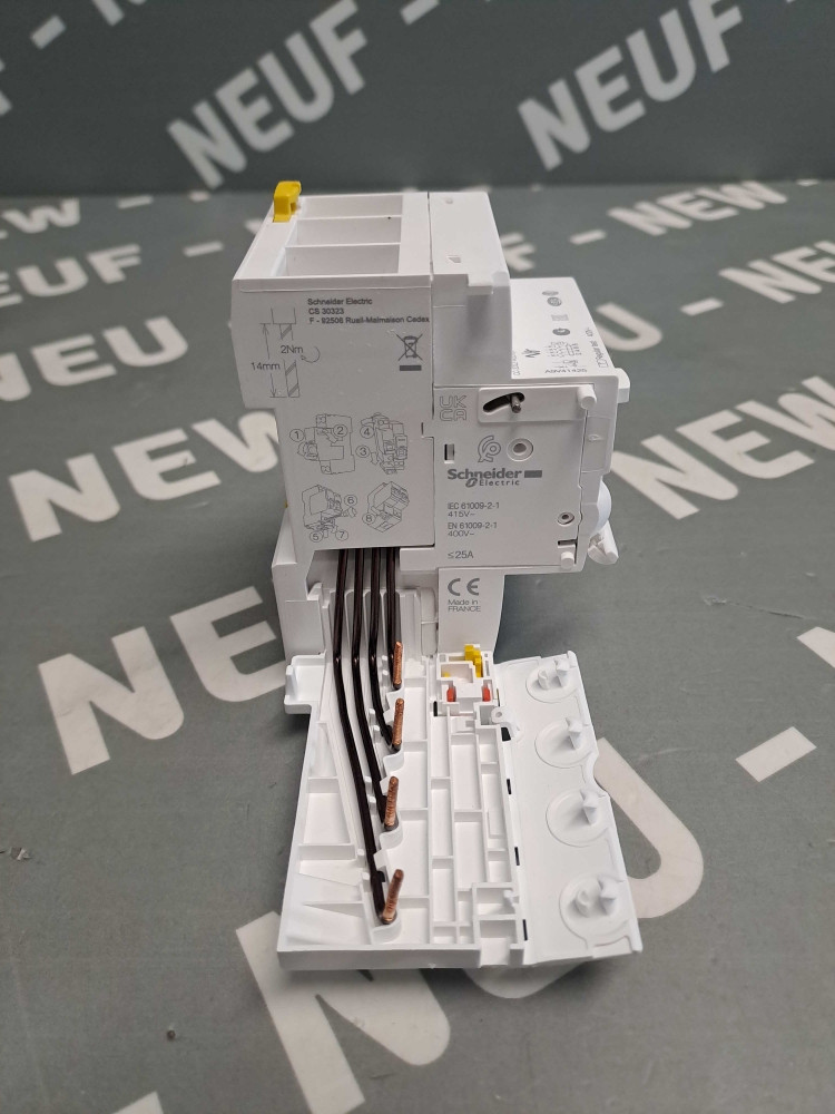 SCHNEIDER A9V41425
