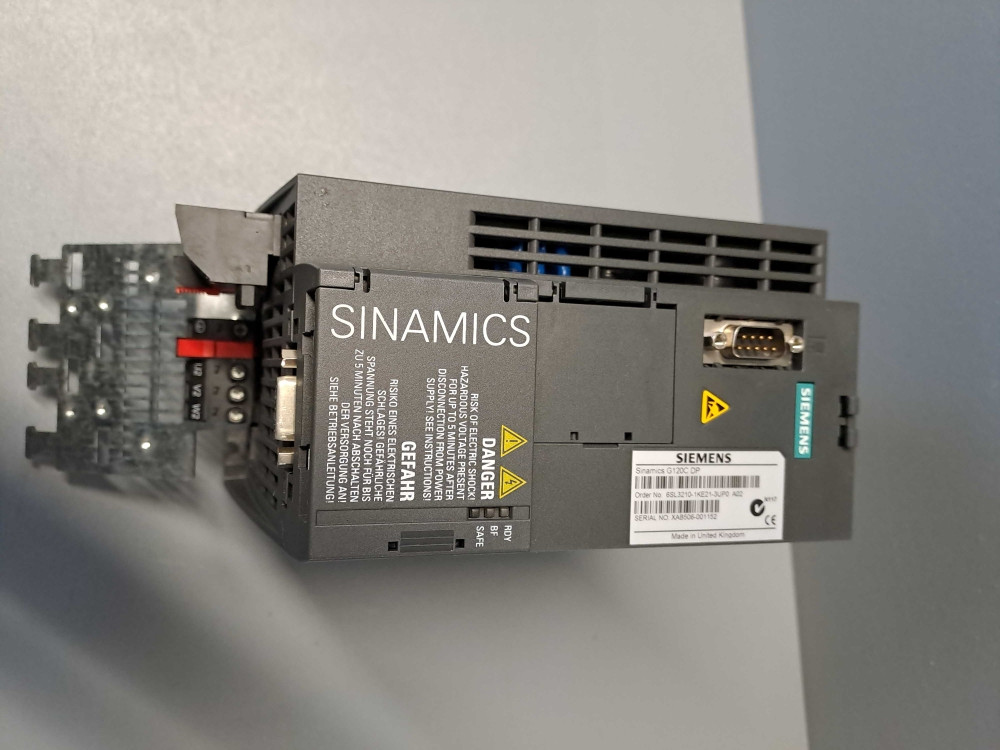 SIEMENS 6SL32101KE213UP0