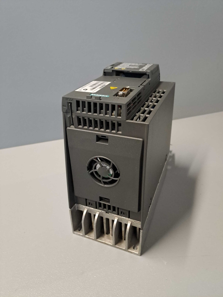 SIEMENS 6SL32101KE213UP0