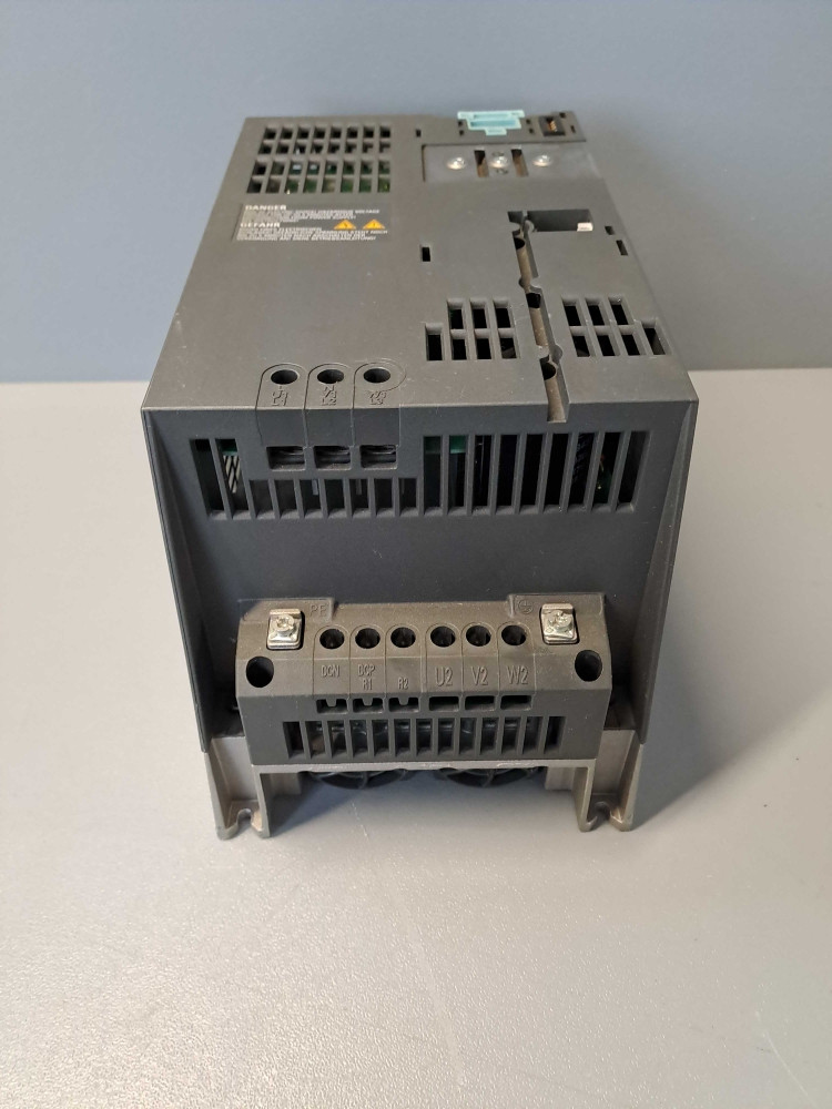 SIEMENS 6SL32240BE240UA0