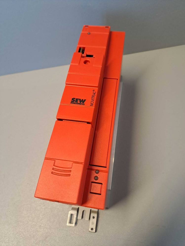 SEW-EURODRIVE MC07B0030-5A3-4-00
