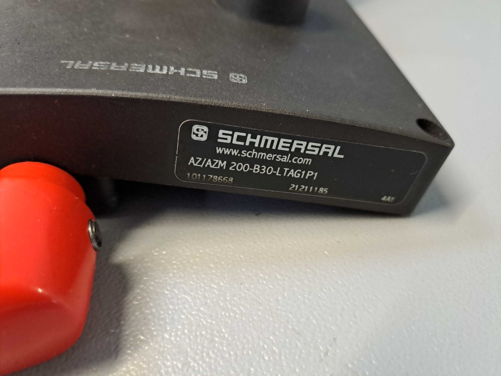 SCHMERSAL  AZAZM200B30LTAG1P1