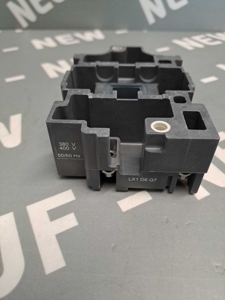 TÉLÉMÉCANIQUE  LX1D6Q7