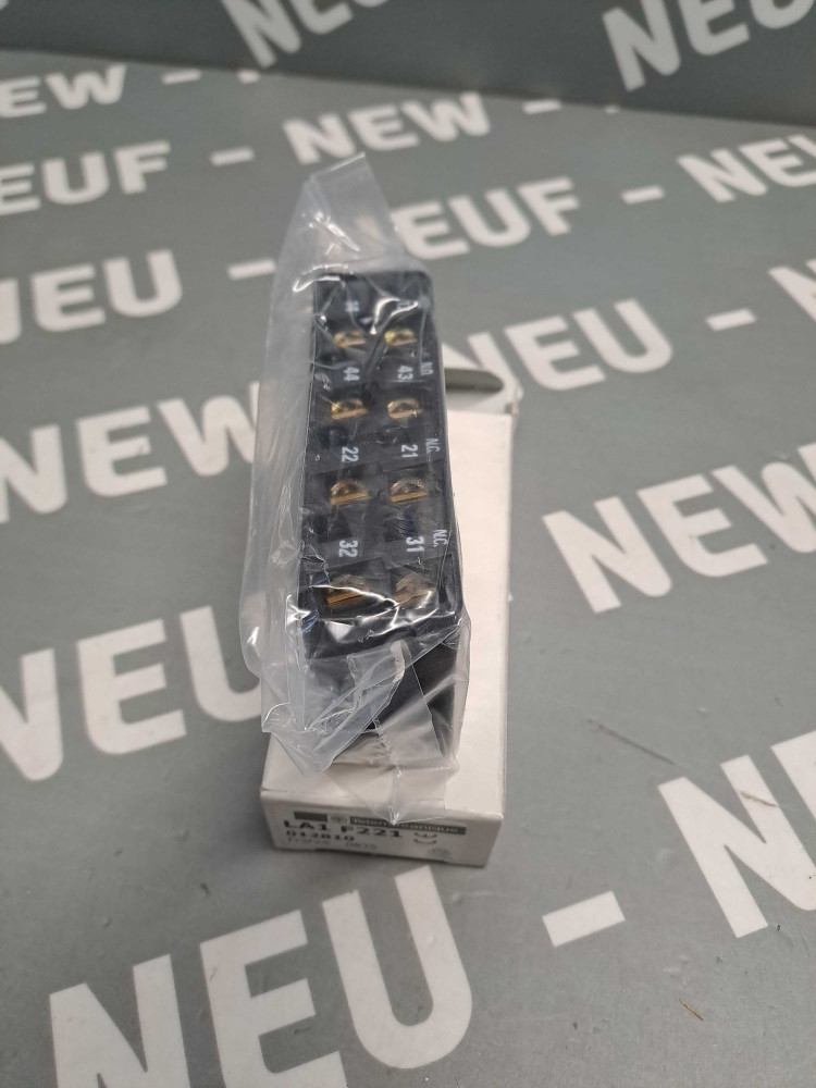 TÉLÉMÉCANIQUE  LA1F221