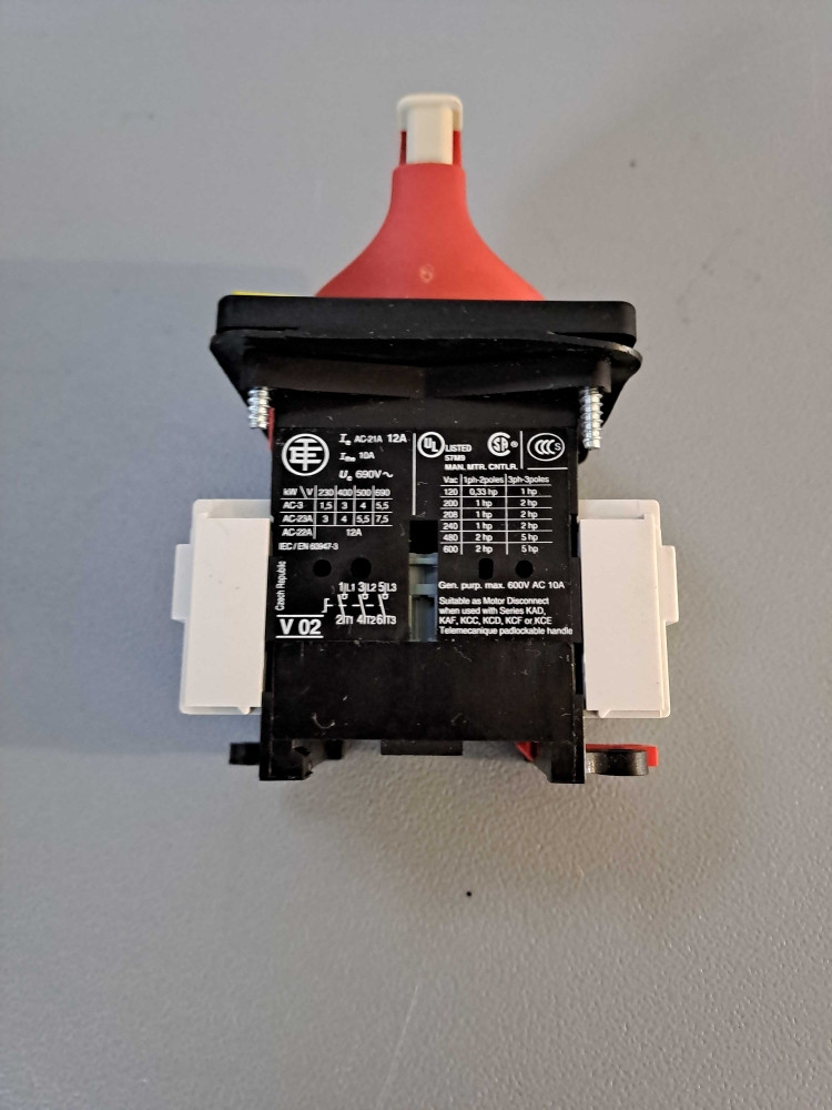 TÉLÉMÉCANIQUE  V02