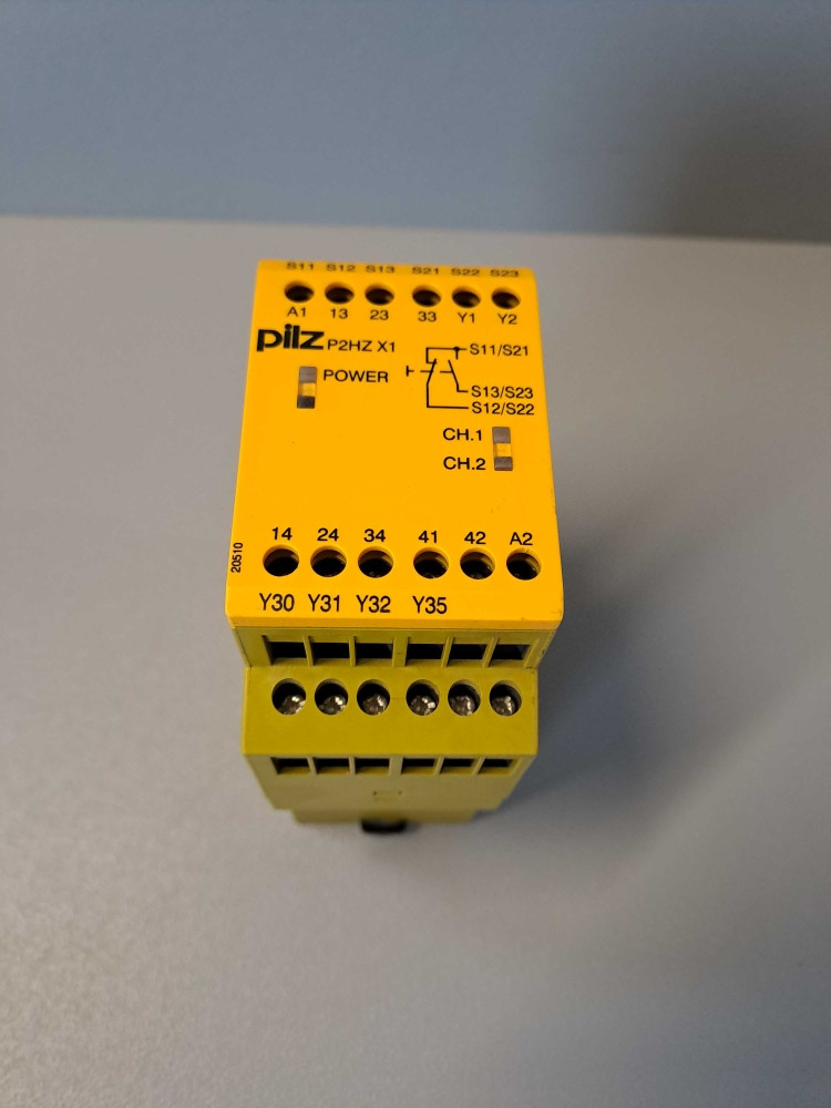 PILZ 774435