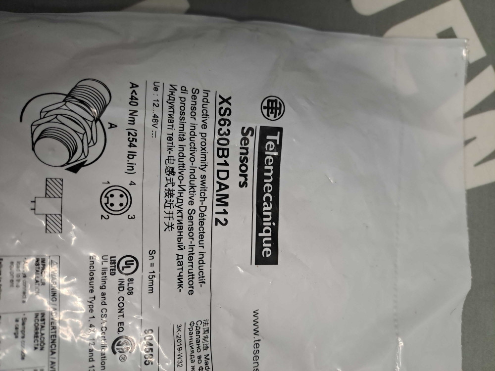 TÉLÉMÉCANIQUE  XS630B1DAM12