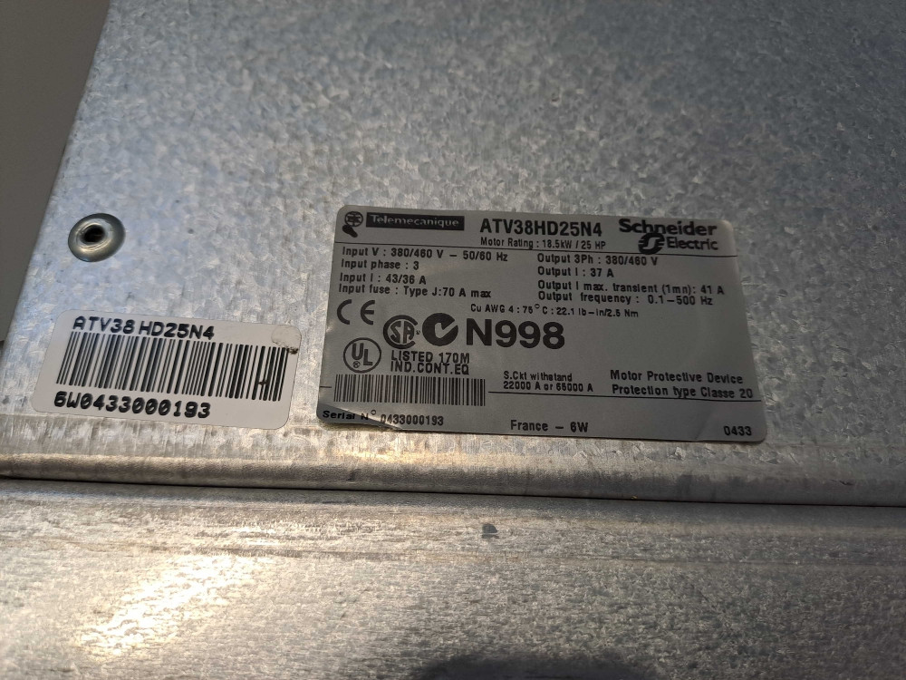 TÉLÉMÉCANIQUE  ATV38HD25N4