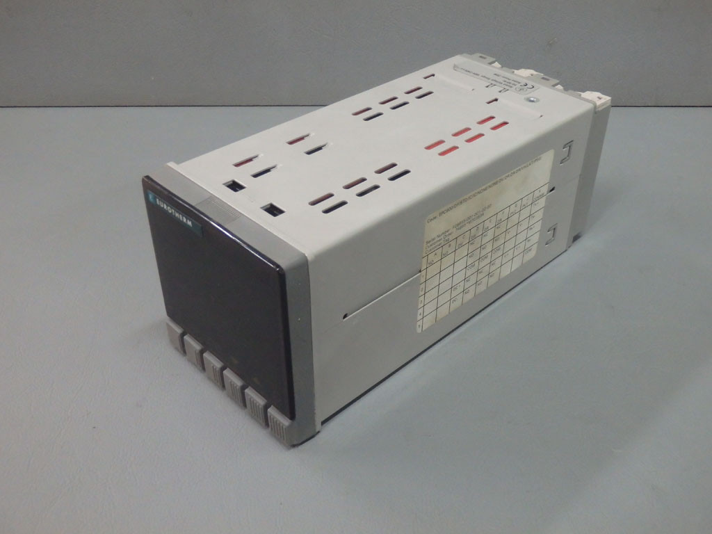 EUROTHERM EPC900/DP/STD/IC/IC/NONE/NONE/DV/DR/DR/DR/VH/LAT/IPSG/