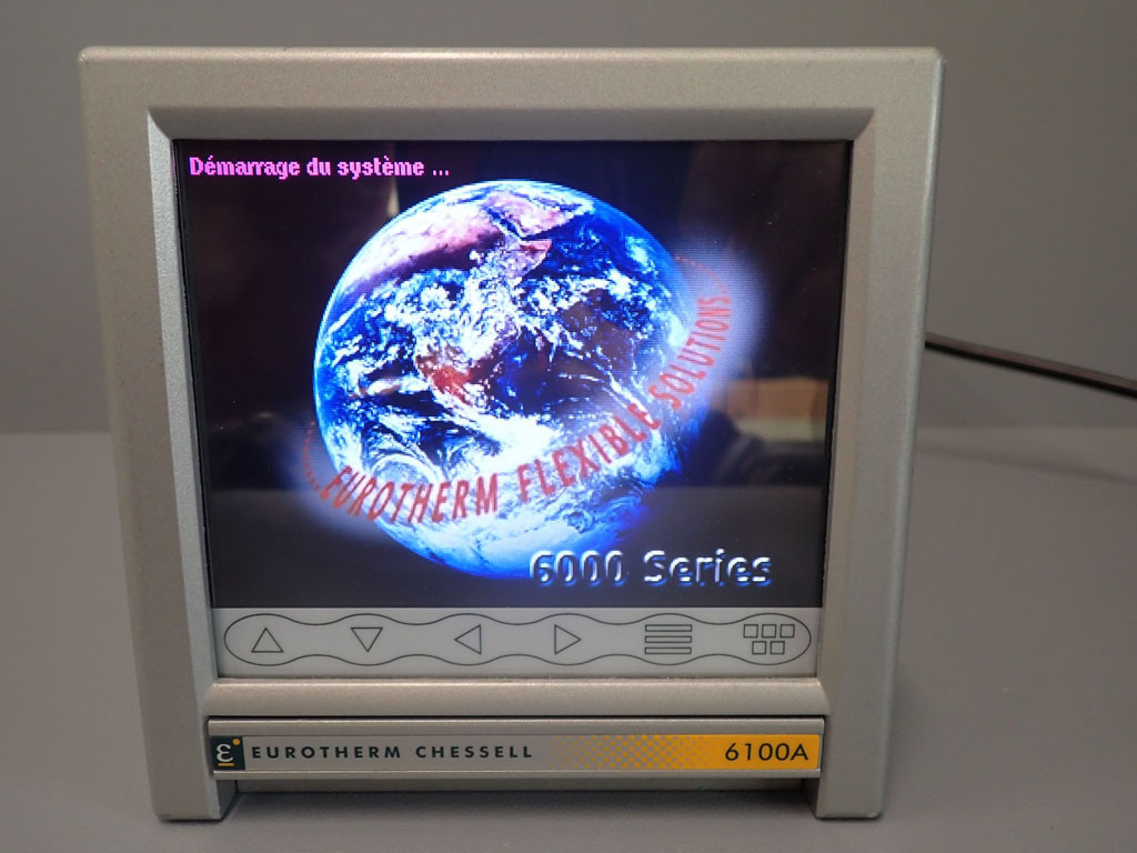 EUROTHERM 6100A/U06/XXX/PANEL/NOLCK/SLV/VH/NOITPS/XXXXXX/032M.....