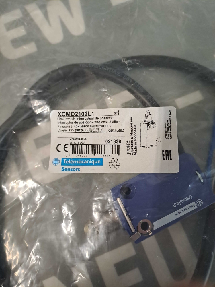 TÉLÉMÉCANIQUE  XCMD2102L1