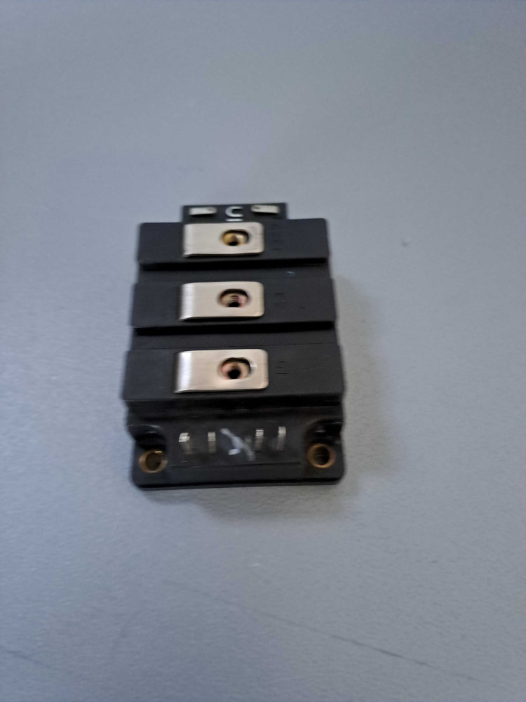 MITSUBISHI UM100CIDY10