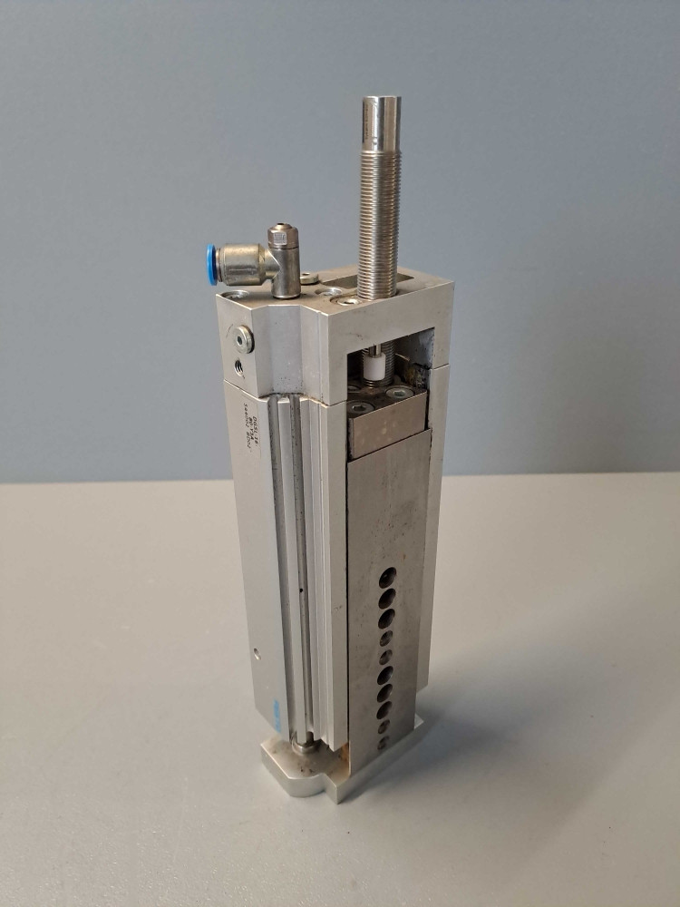 FESTO  DGSL1680Y3A