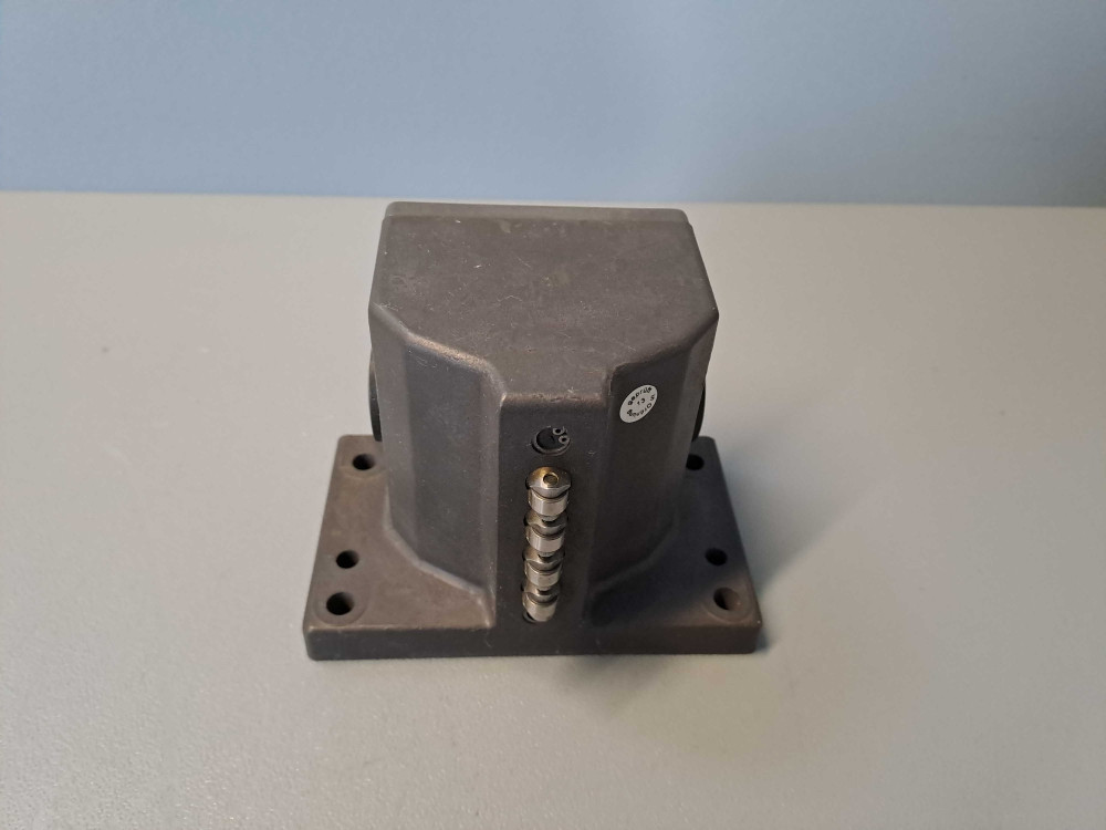 EUCHNER RGBF04R12502M