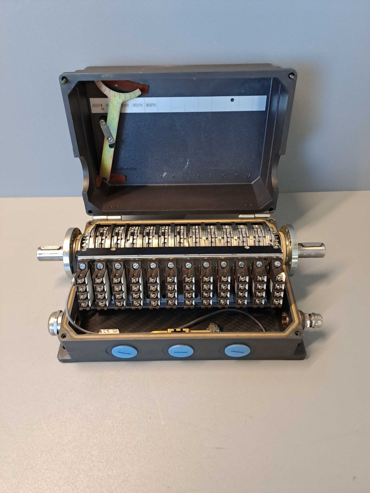 BALLUFF BSW819493WA12L3