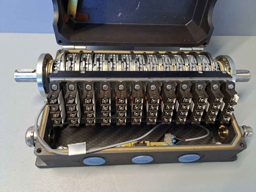 BALLUFF BSW819493WA12L3