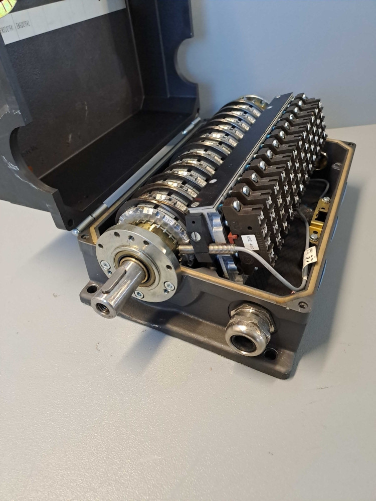 BALLUFF BSW819493WA12L3