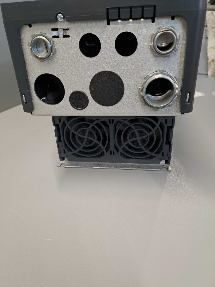 SCHNEIDER ATV630D22N4