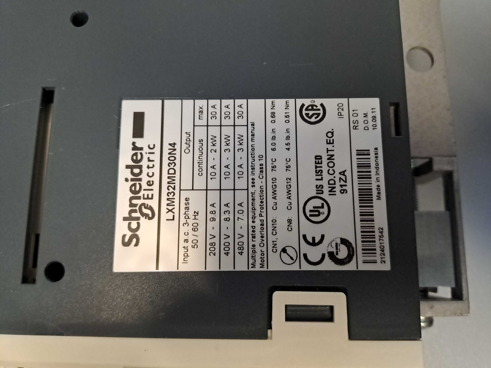 SCHNEIDER LXM32MD30N4