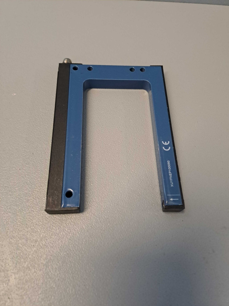 SCHNEIDER XUYFNEP100050