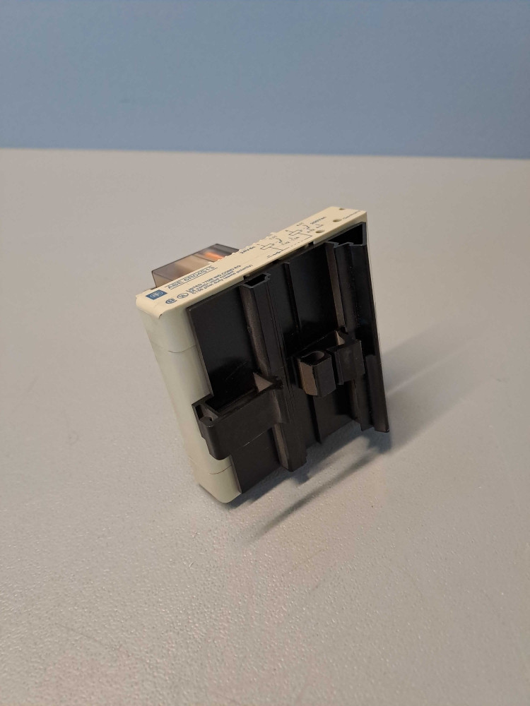 TÉLÉMÉCANIQUE  ABE6R04S13