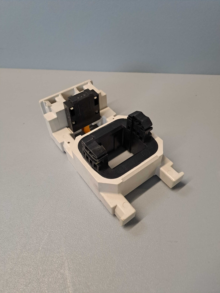 TÉLÉMÉCANIQUE  LX1FH220