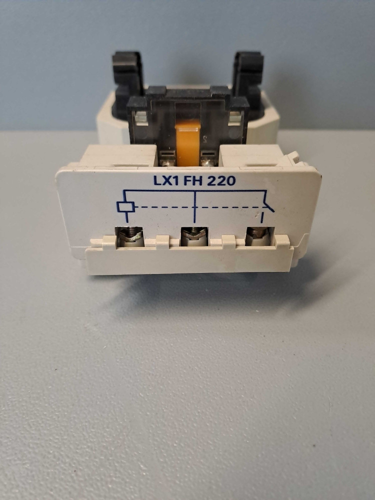 TÉLÉMÉCANIQUE  LX1FH220