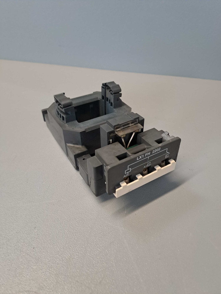 SCHNEIDER  LX1FH2202