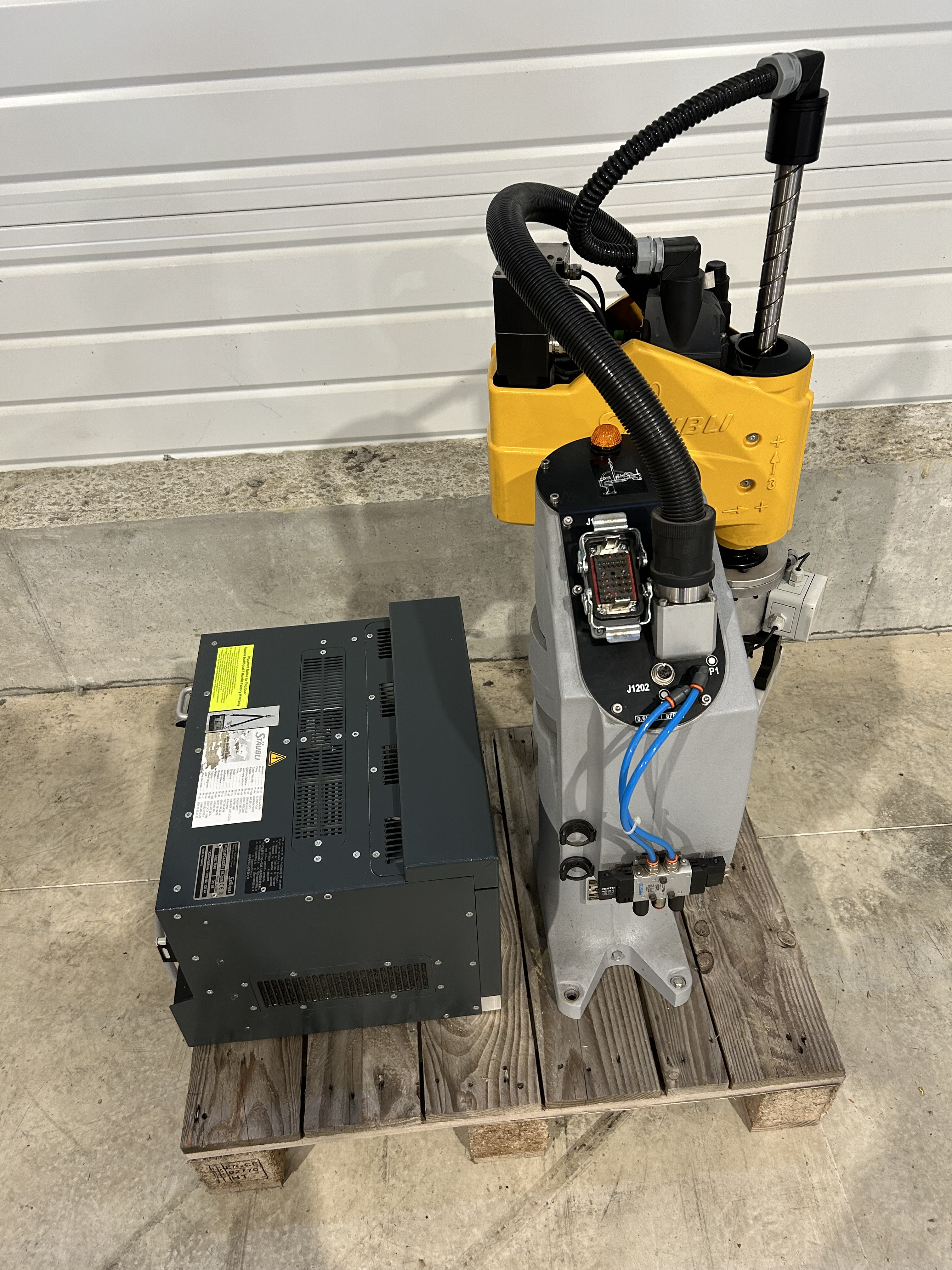 STAUBLI  ROBOT SCARA TS40- CS8C