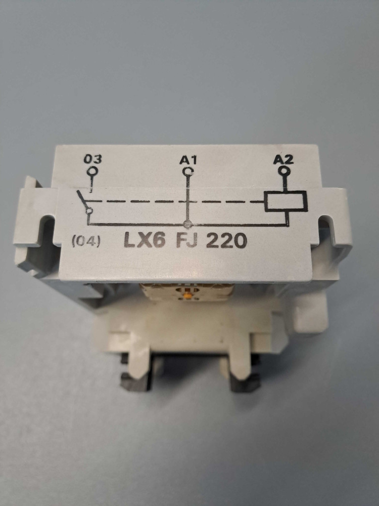 TÉLÉMÉCANIQUE  LX6FJ220