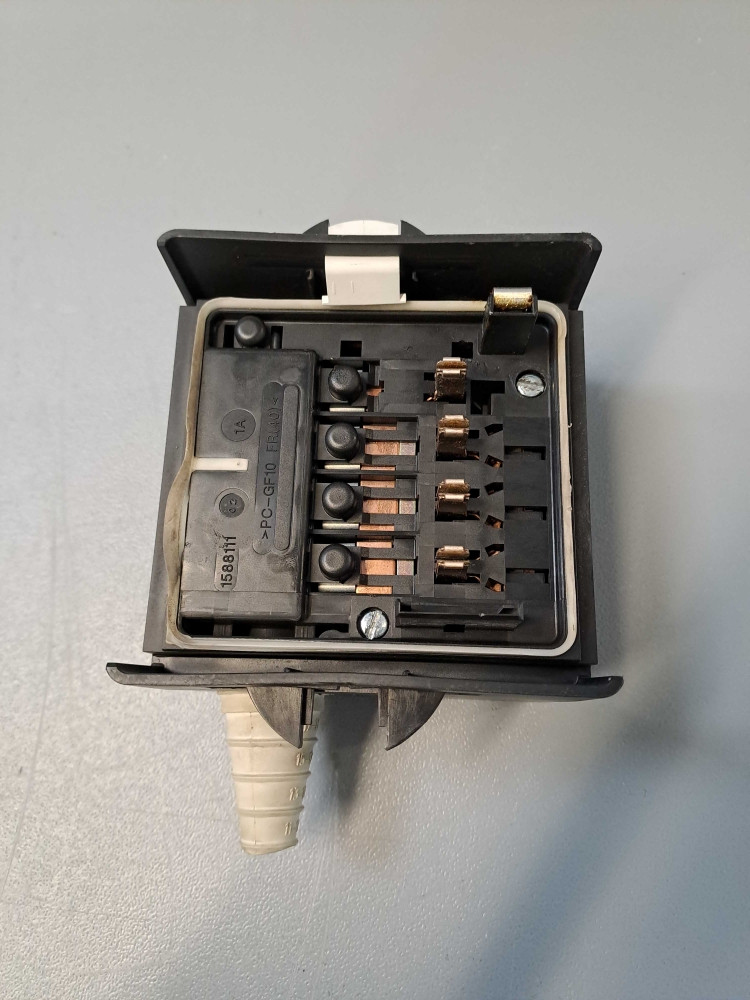 TÉLÉMÉCANIQUE  KNE02CF5