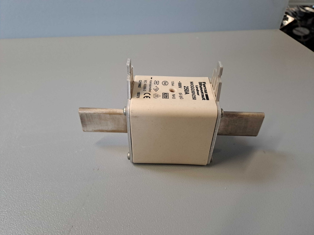 FERRAZ SHAWMUT NH3GG50V250